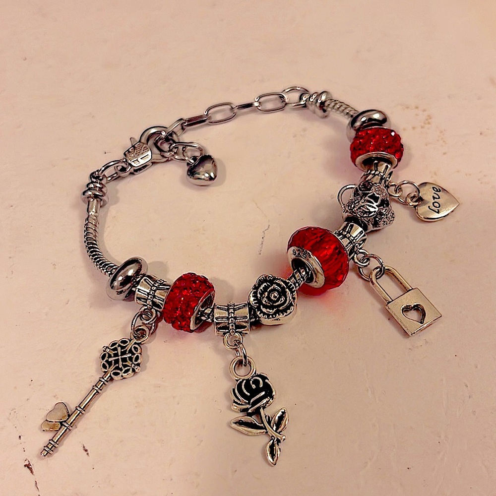 “What I LOVE about you” Charm Bracelet ❤️✨ The Perfect Gift 🔮 SEE PHOTOS 🔮